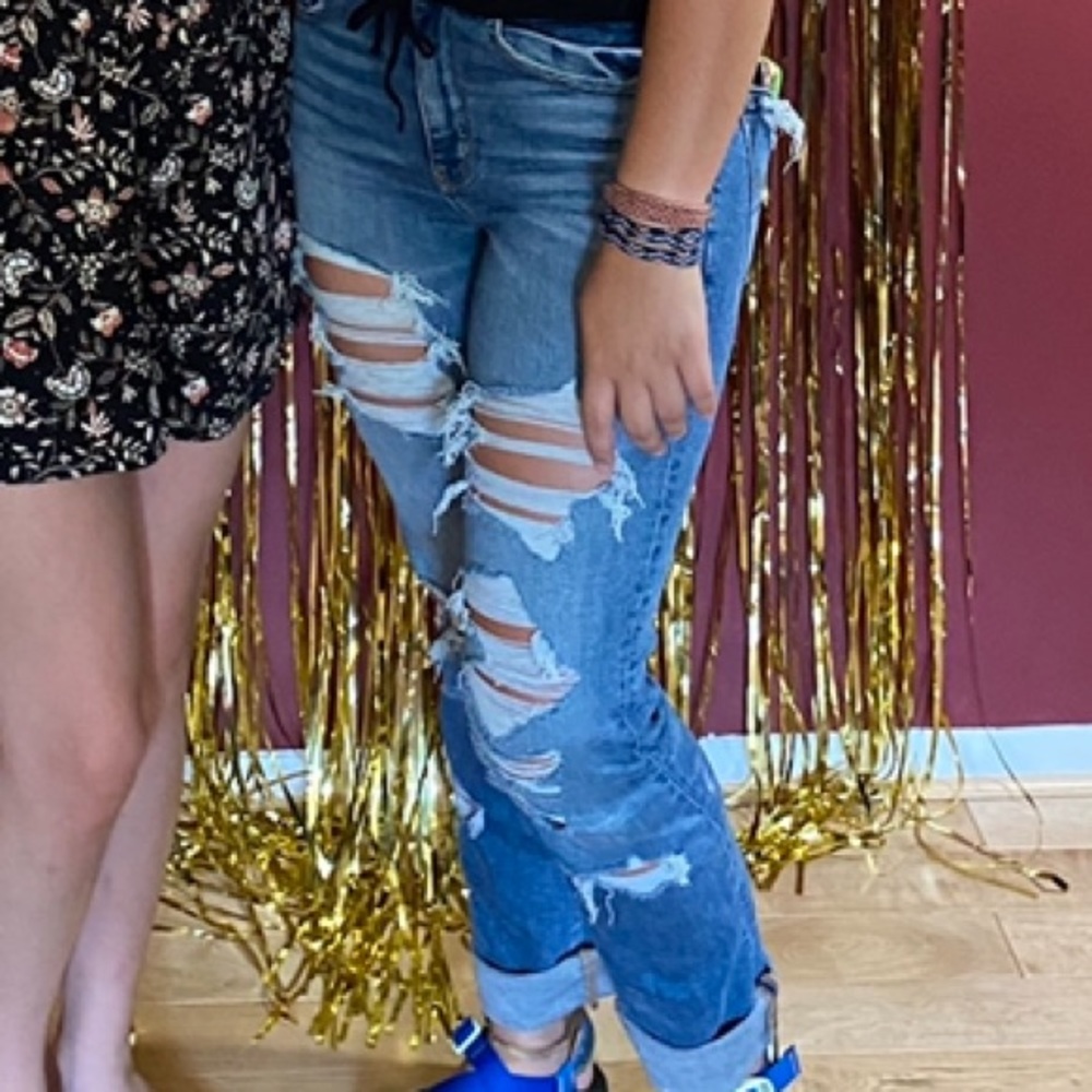 American eagle straight leg high waisted jeans